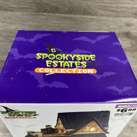 New Old Stock SPOOKYSIDE ESTATES LIGHTED HALLOWEEN VILLAGe House GHOUL Mortuary - Picture 8 of 14